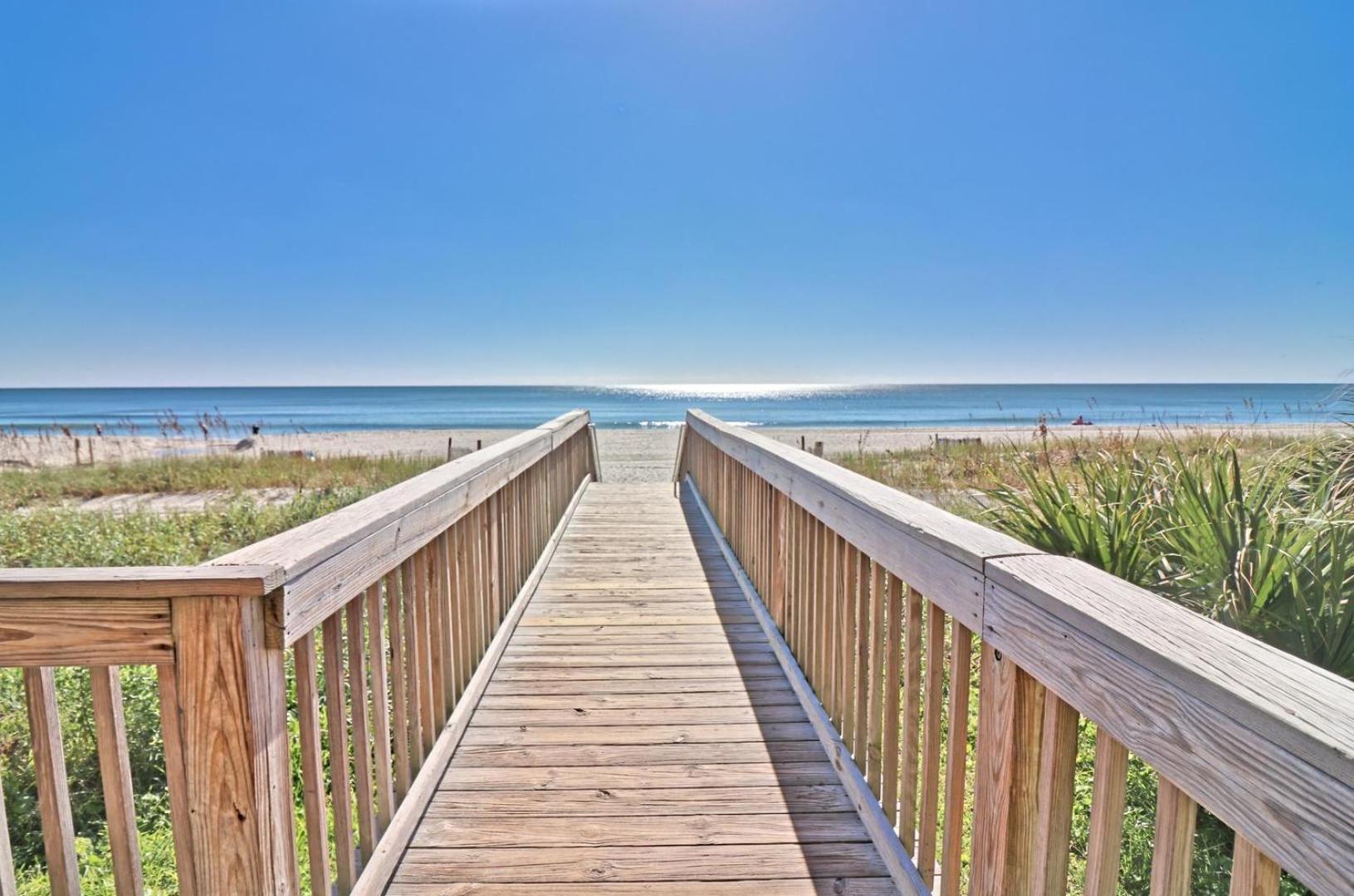 Beautiful Warm Ocean View Beach Condo With Pool マートルビーチ エクステリア 写真